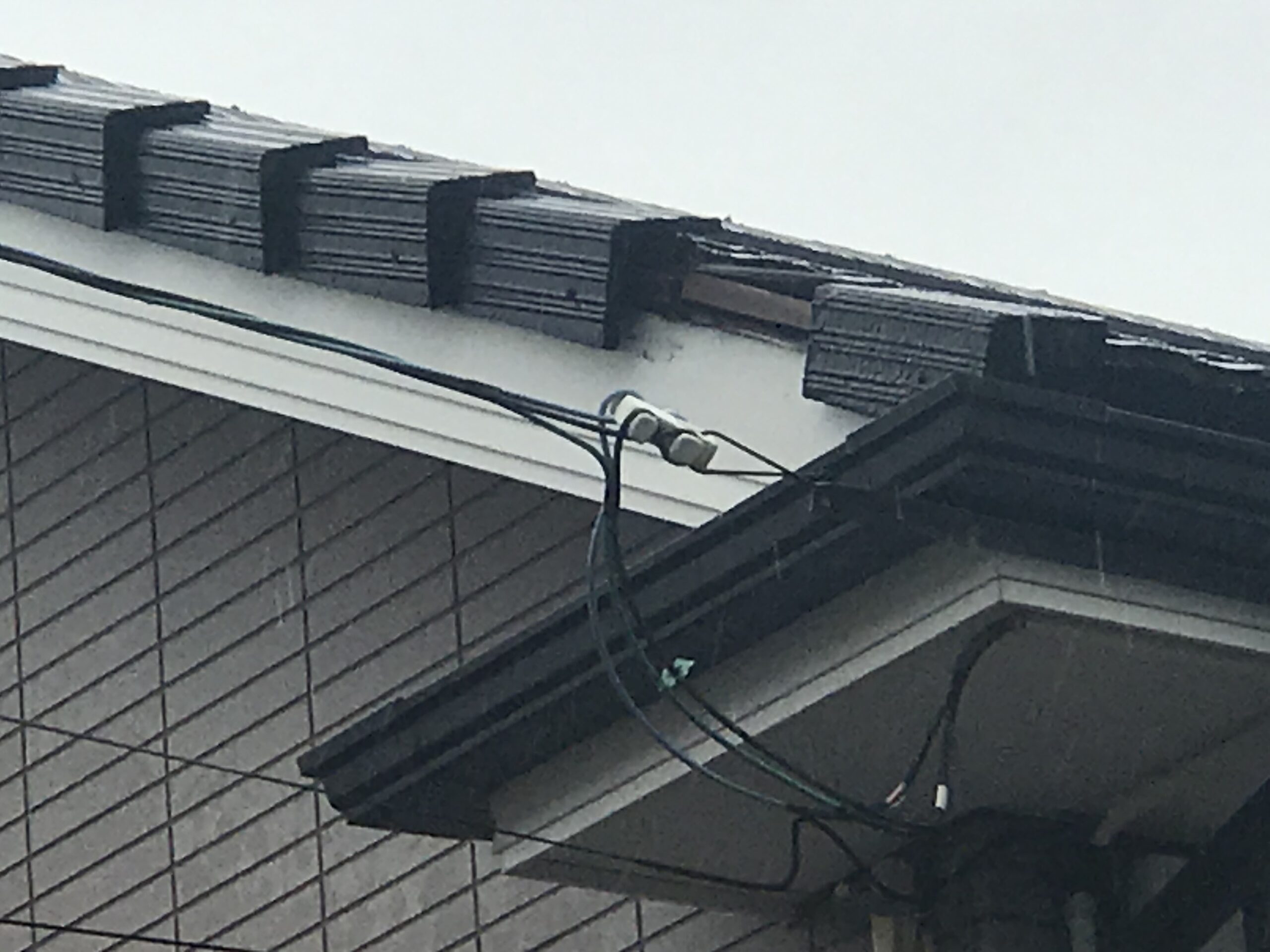 徳島県の屋根はふ瓦の修理（モニエル瓦）