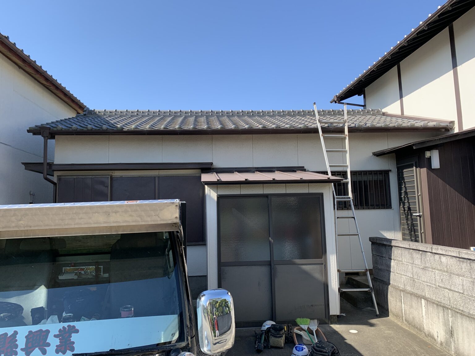 徳島の屋根リフォーム（ふきかえ）淡路日本瓦いぶし | いい屋根屋 東内つとむ商店